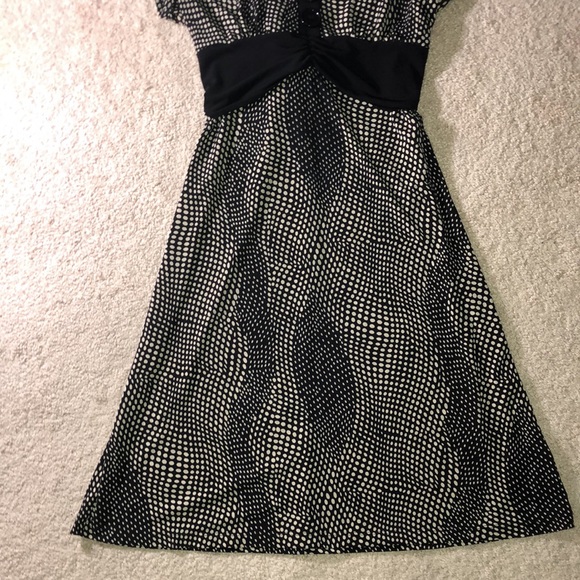 Women’s black& white dress - Picture 3 of 8